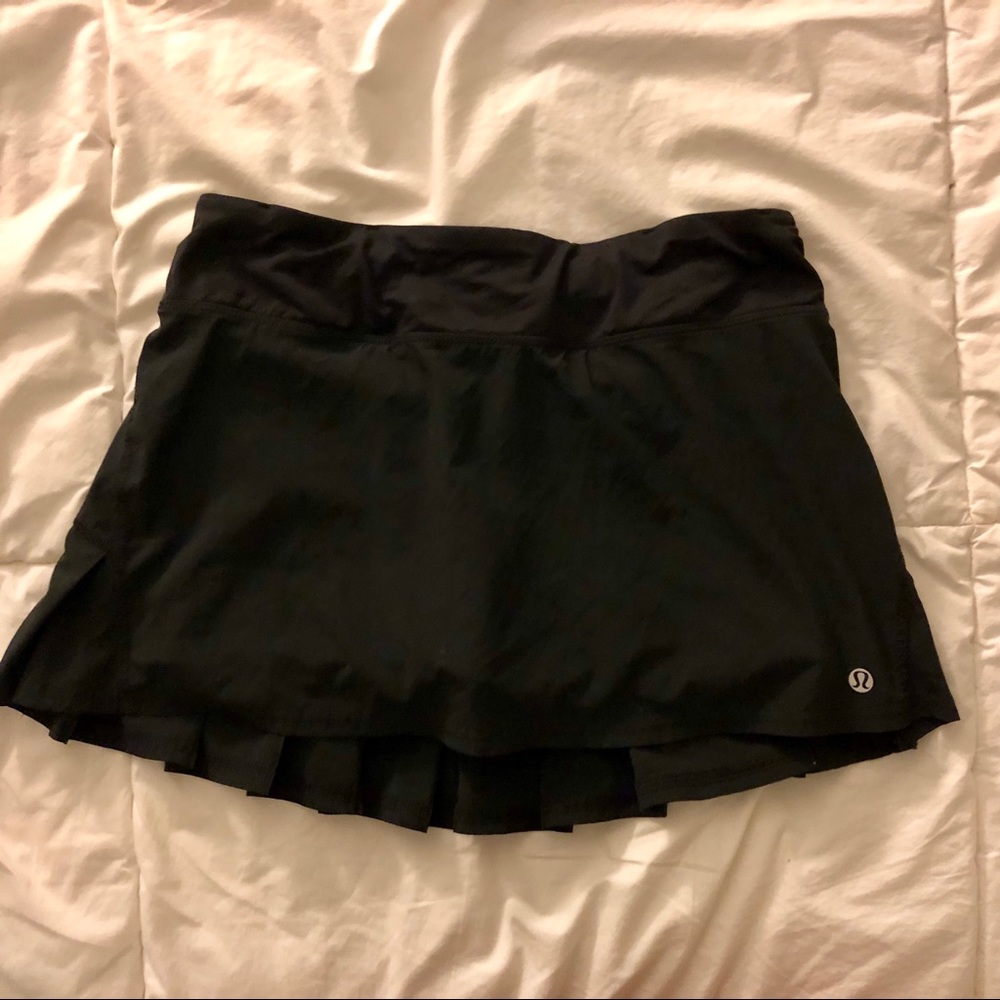 NWOT black lulu lemon tennis skirt